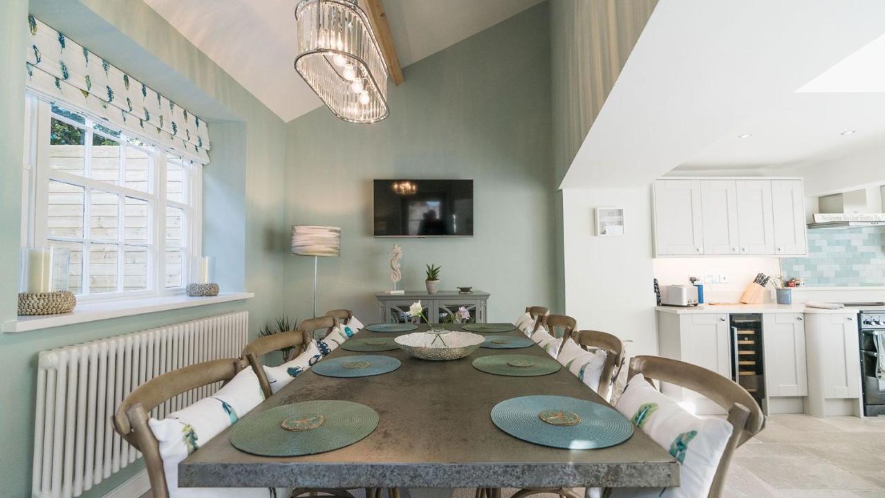 Pilot House Villa Бiuмарис Екстериор снимка