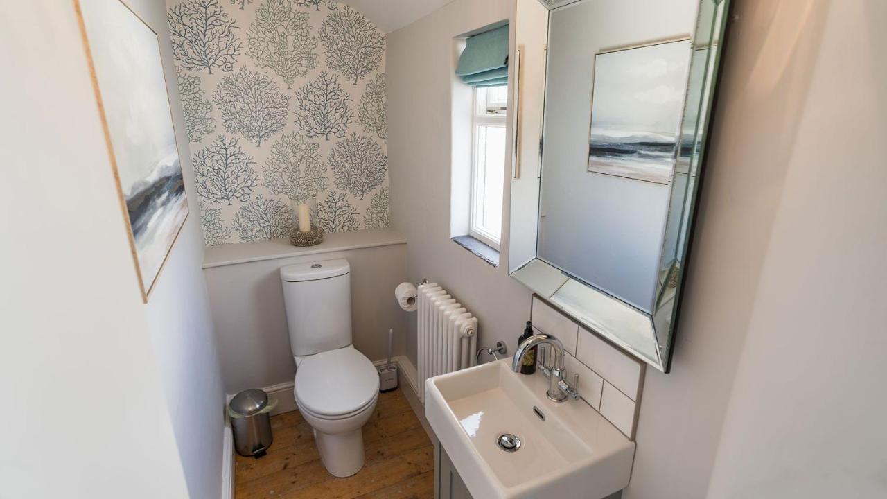 Pilot House Villa Бiuмарис Екстериор снимка