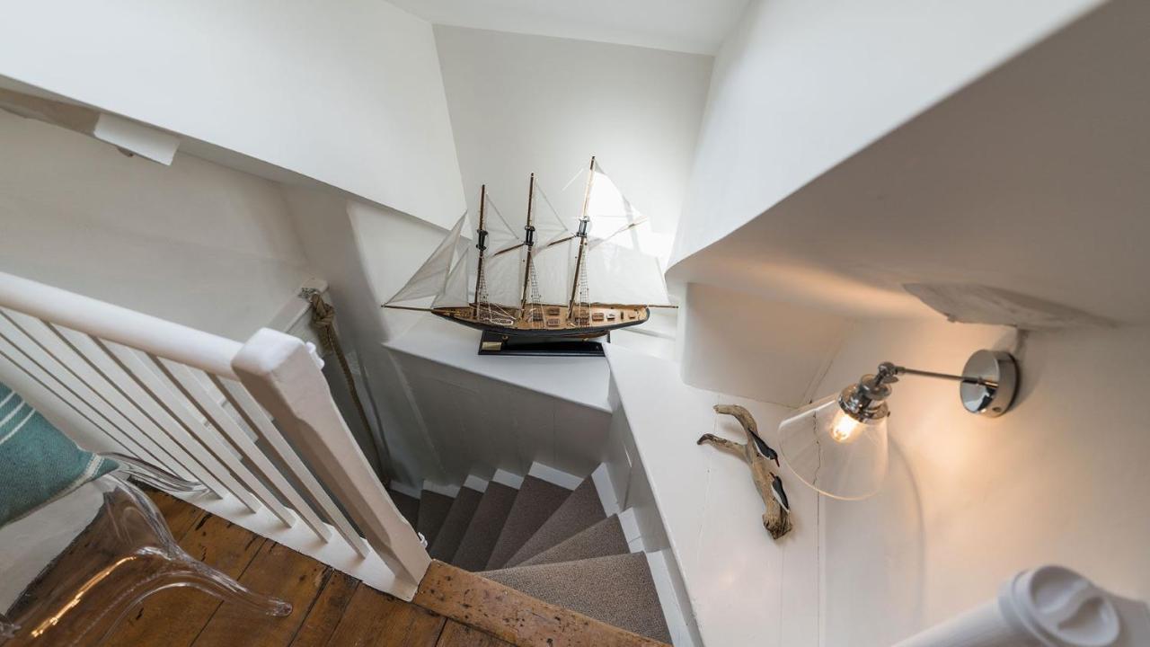 Pilot House Villa Бiuмарис Екстериор снимка